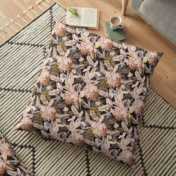 Mid-Century Cottage Farmhouse Vintage Seamless Flower Roses Illustration Floor Pillow