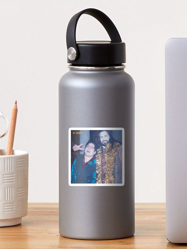 Aperçu 1 sur 3. Sticker avec l'œuvre photo promotionnelle nandermo wwdits s4 créée et vendue par crehar.