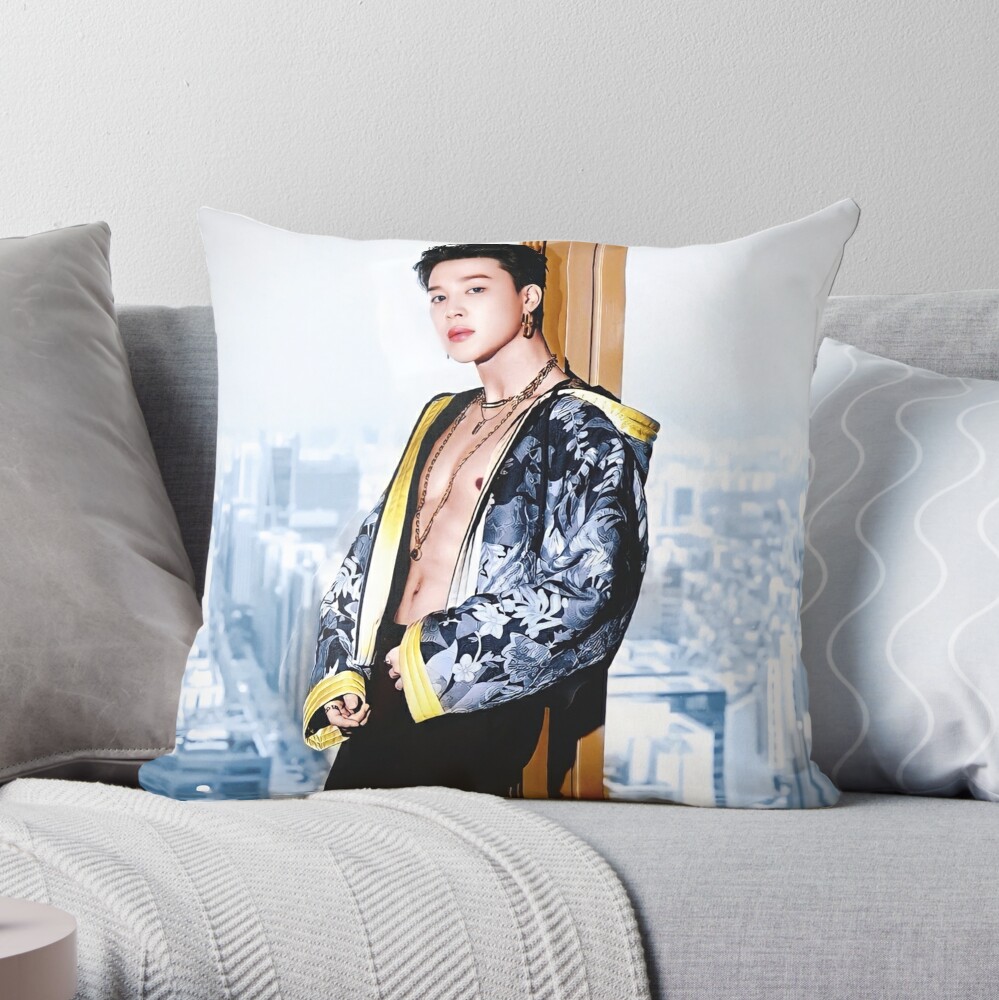 https://ih1.redbubble.net/image.3731722894.8828/throwpillow,medium,1000x-bg,f8f8f8-c,0,200,1000,1000.jpg