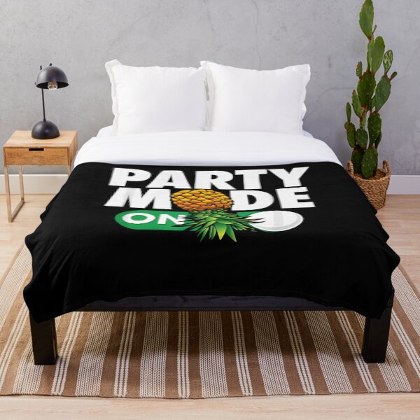 Item preview, Modo fiesta en swinger de piña al revés designed and sold by DaiShop.