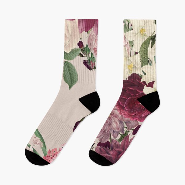 Aperçu de l'œuvre Blushing Vintage Floral créée et vendue par meggydesigns.