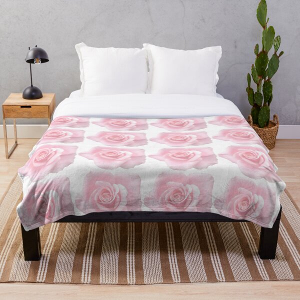 Artikelvorschau, Niedliches zartes rosa Rosen-Blumenmuster, lustige romantische rosa Blume entworfen und verkauft von Fu-Clothes.
