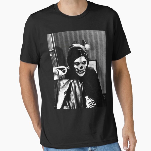 Misfits (The Crimson Ghost) x 1946 Classic Essential T-Shirt
