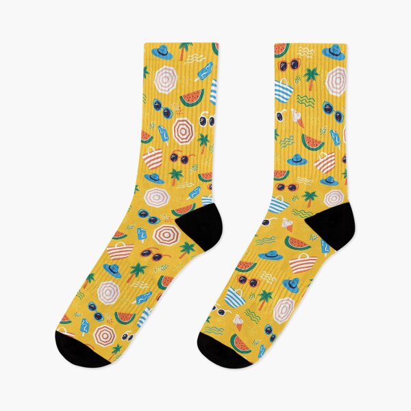 Artikelvorschau, Myrtle Beach, Sommermuster, farbenfrohes, nahtloses Sommermuster mit handgezeichneten Strandelementen entworfen und verkauft von graphic-genie.