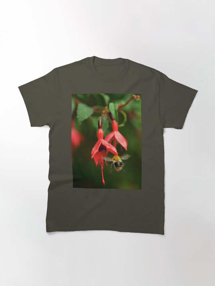 Alternate view of Fuchsia at Loch Na Fooey (wide) Classic T-Shirt