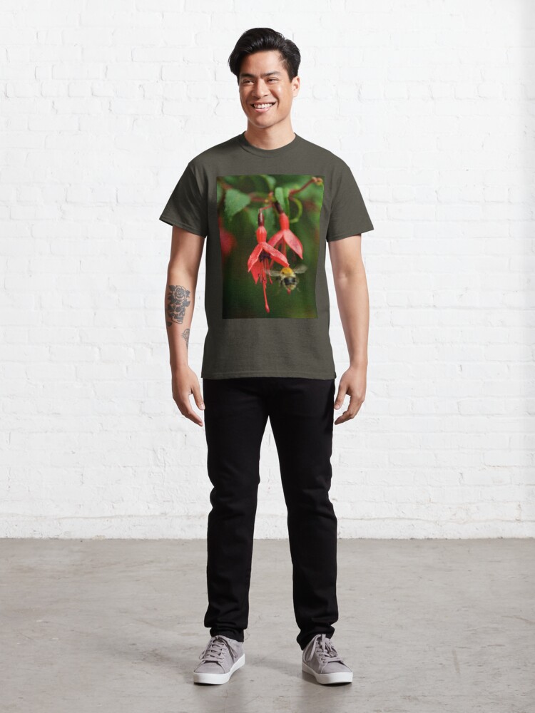 Alternate view of Fuchsia at Loch Na Fooey (wide) Classic T-Shirt