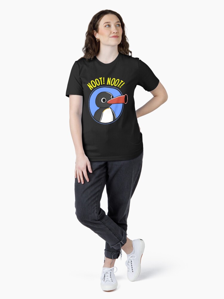 Imagen 4 de 7, Camiseta esencial con la obra Noot Noot Pingu - Animales divertidos, diseñada y vendida por Frikustic.