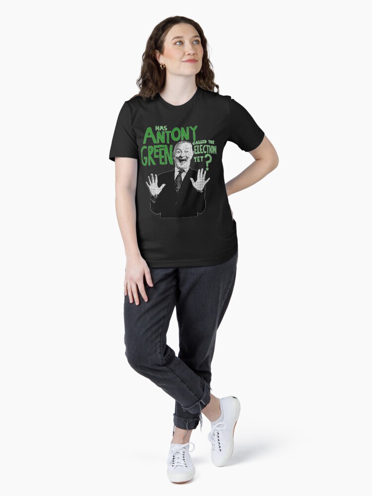 Imagen 4 de 7, Camiseta esencial con la obra Regalos para mujeres Antony Premium Music Green Vintage Retro, diseñada y vendida por AlyssaMitchel81.