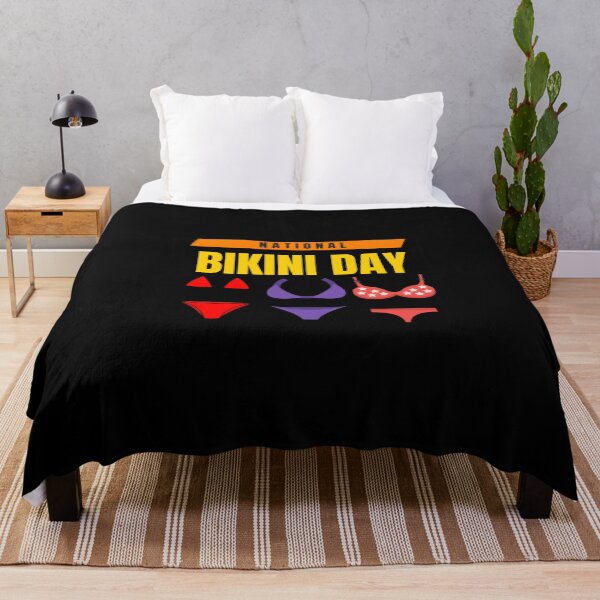 Aperçu de l'œuvre Chemise graphique de la Journée nationale du bikini créée et vendue par WilkDesign.