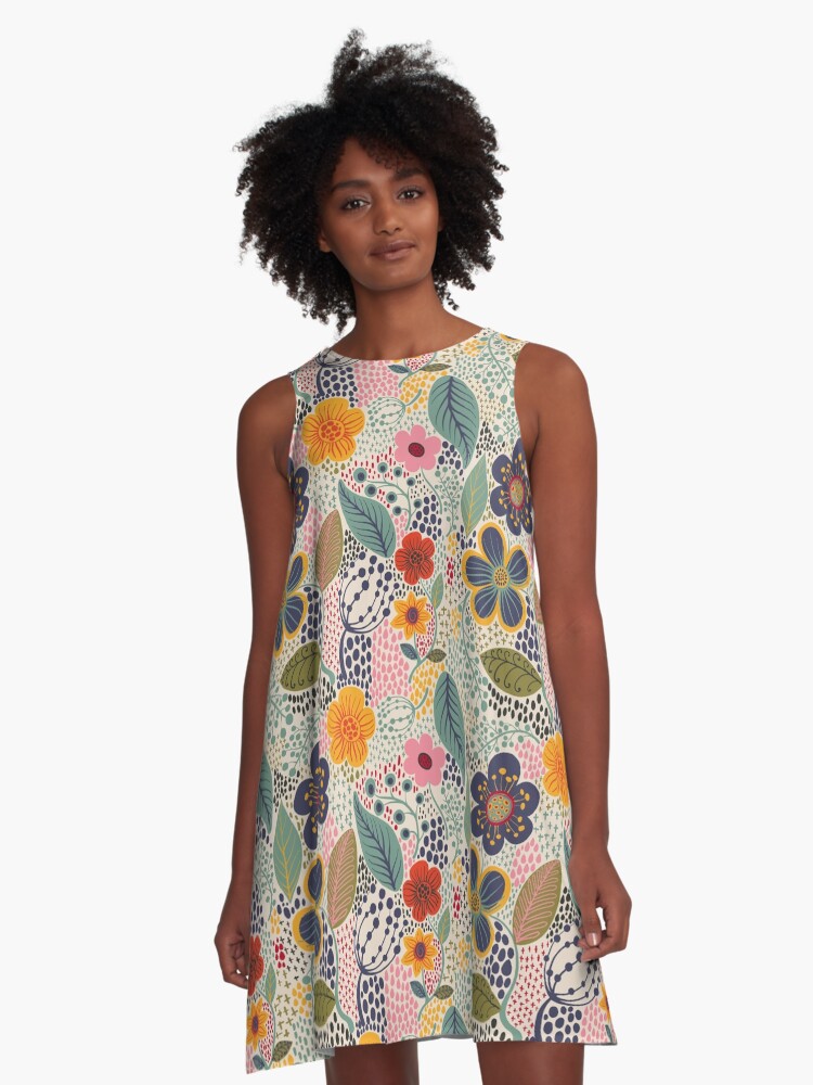 Aperçu 1 sur 4. Robe trapèze avec l'œuvre Jardin secret créée et vendue par krayis.