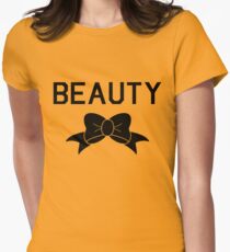 SCHÖNHEIT Tailliertes T-Shirt