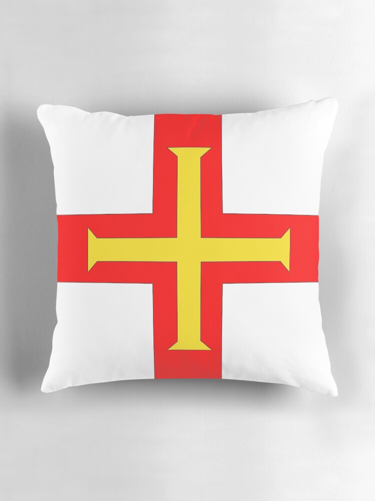 Aperçu 3 sur 4. Coussin avec l'œuvre Drapeau de Guernesey créée et vendue par Shorlick.
