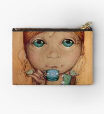 Brand New Hairdo Studio Pouch