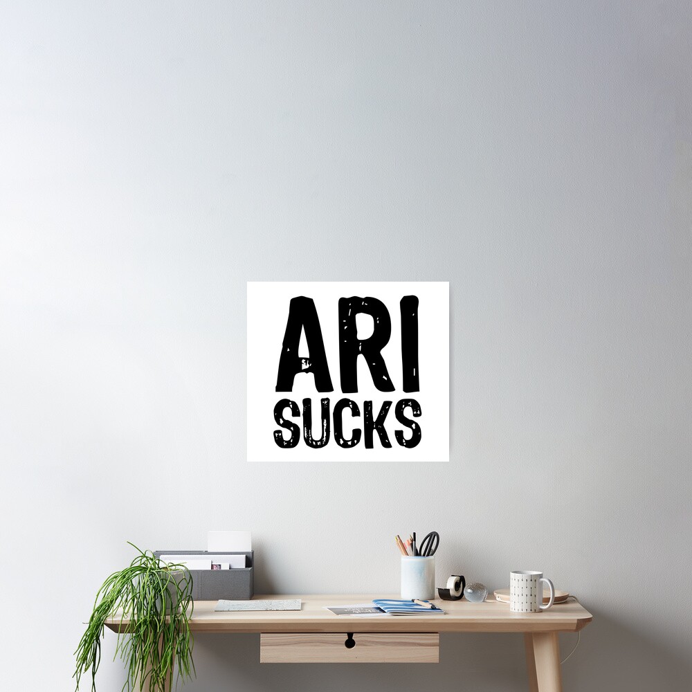 Ari Sucks