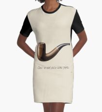 The Treachery of Images - Magritte Graphic T-Shirt Dress