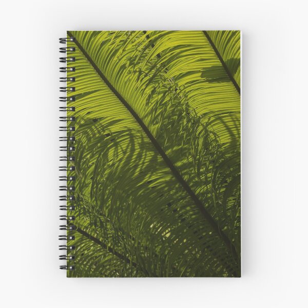 Aperçu de l'œuvre Courbes et diagonales vertes tropicales créée et vendue par Georgia Mizuleva.