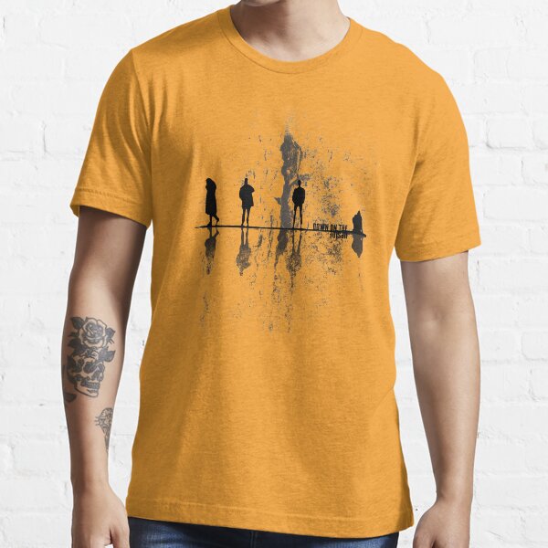 UpsideDown On The Garden - v2 Essential T-Shirt