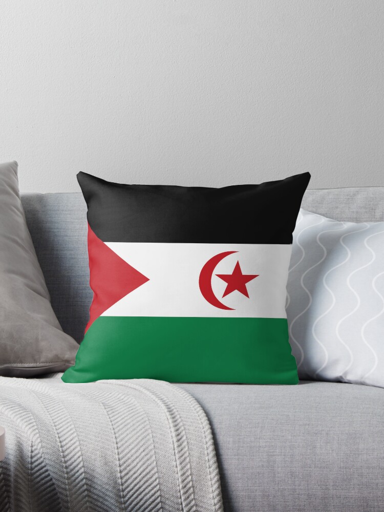 Aperçu 1 sur 3. Coussin avec l'œuvre Drapeau de la République arabe sahraouie démocratique créée et vendue par Shorlick.
