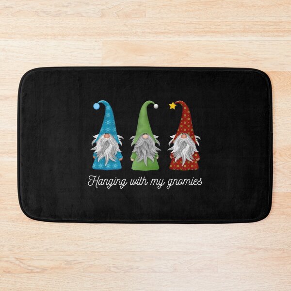 Artikelvorschau, Hängen mit meinem Gnomies Funny Gnome Trio Essential T-Shirt entworfen und verkauft von krnnvrstacy.