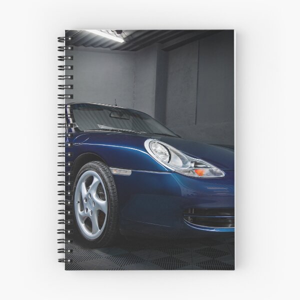 Artikelvorschau,  Porsche 911 Carrera 4 Auto auf dunklem Hintergrund entworfen und verkauft von Chris-Thodd.