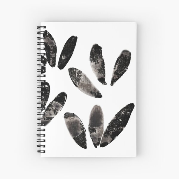 Feuilles 8 Spiral Notebook