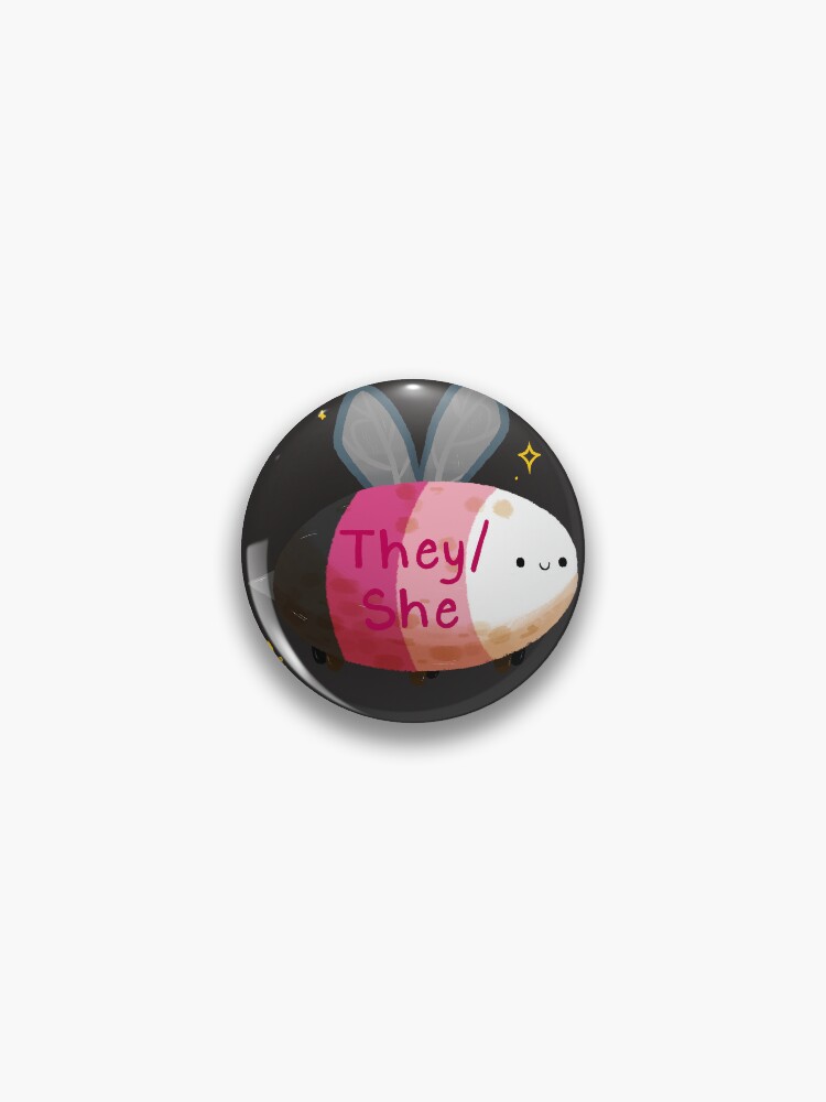 Thumbnail 1 von 3, Button, Trans Fem she/they Bee designt und verkauft von Smoltsuki.