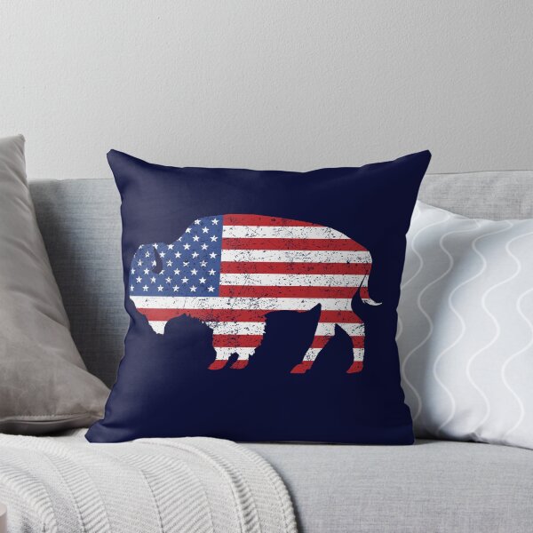Artikelvorschau, Büffel, amerikanischer USA-Flaggen-Bison-Liebhaber, US-Patriot-Geschenk, Schmutz-amerikanische Flaggen-Anfänge und Streifen, patriotisches Hemd am 4. Juli entworfen und verkauft von madeulaugh.