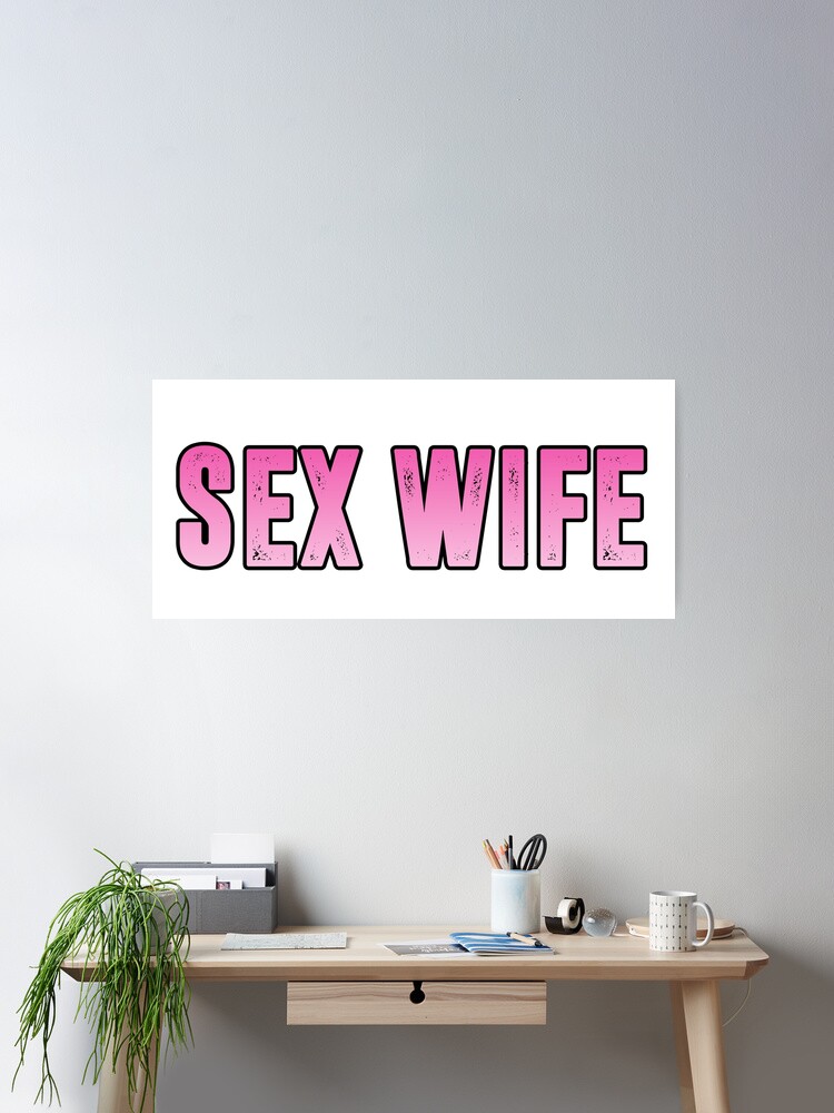 Sex wife, Pink text design/