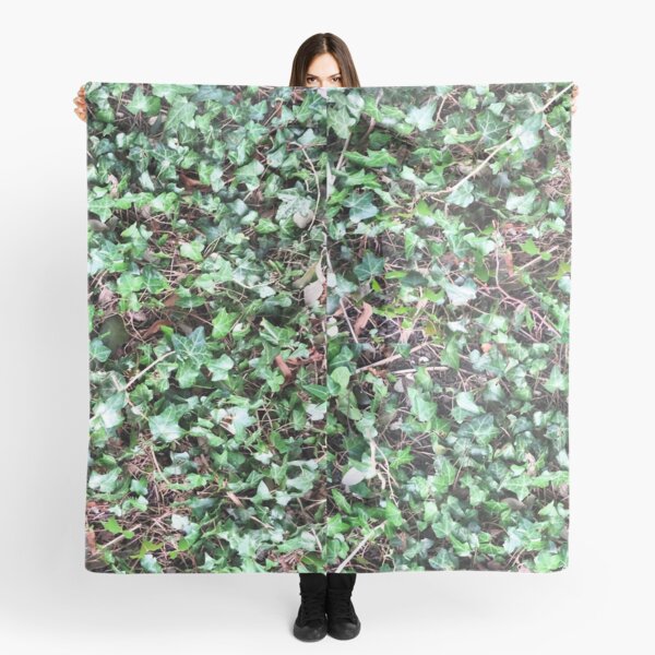 Tangled Ivy Bed Scarf