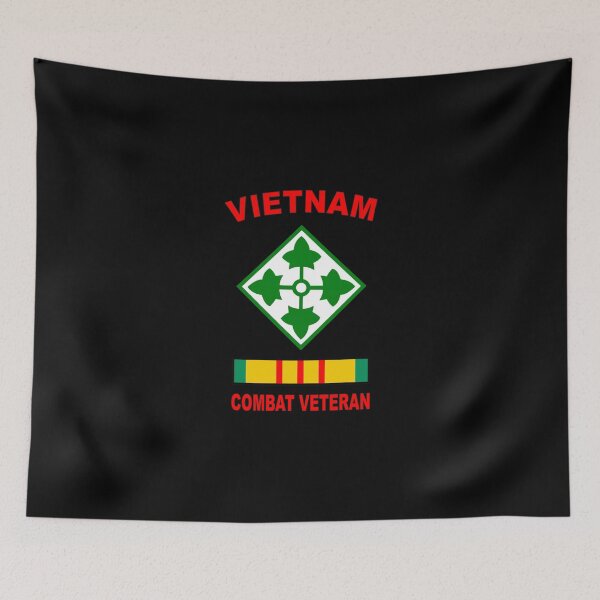Artikelvorschau, 4. Infanteriedivision Vietnam-Veteranen-Aktiv-T-Shirt entworfen und verkauft von lelaalicesr.