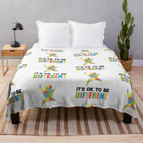 Aperçu de l'œuvre Its Ok To Be Different Autism Autistic support Be Positive Aspire To Inspire Happy Life Apparel Essential Motivation Inspiration Joy Mood créée et vendue par DesignByHeartUK.