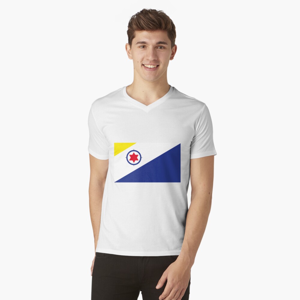 Aperçu de l'œuvre T-shirt col V créée et vendue par Shorlick.