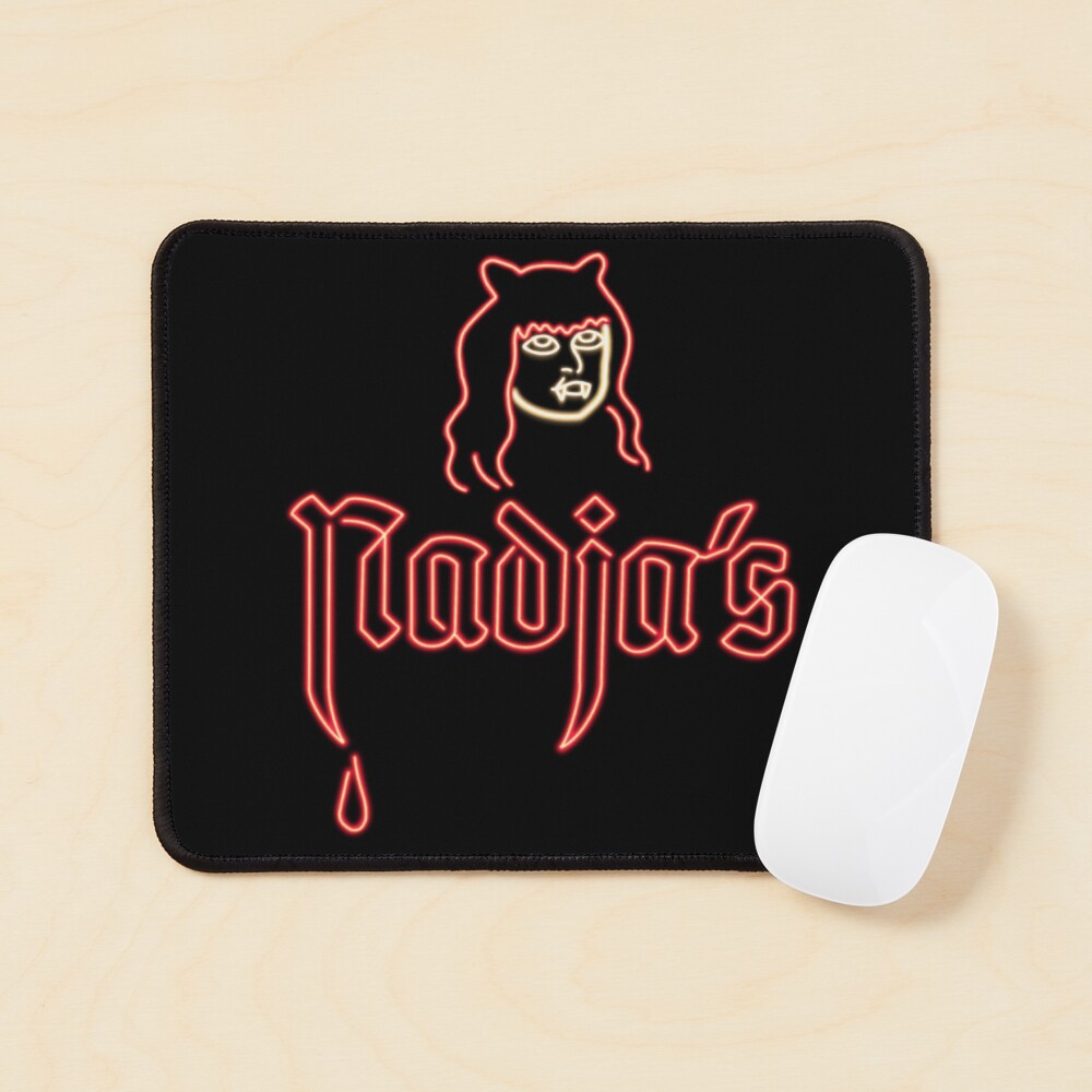 Aperçu de l'œuvre Tapis de souris créée et vendue par Twisted-Giraffe.