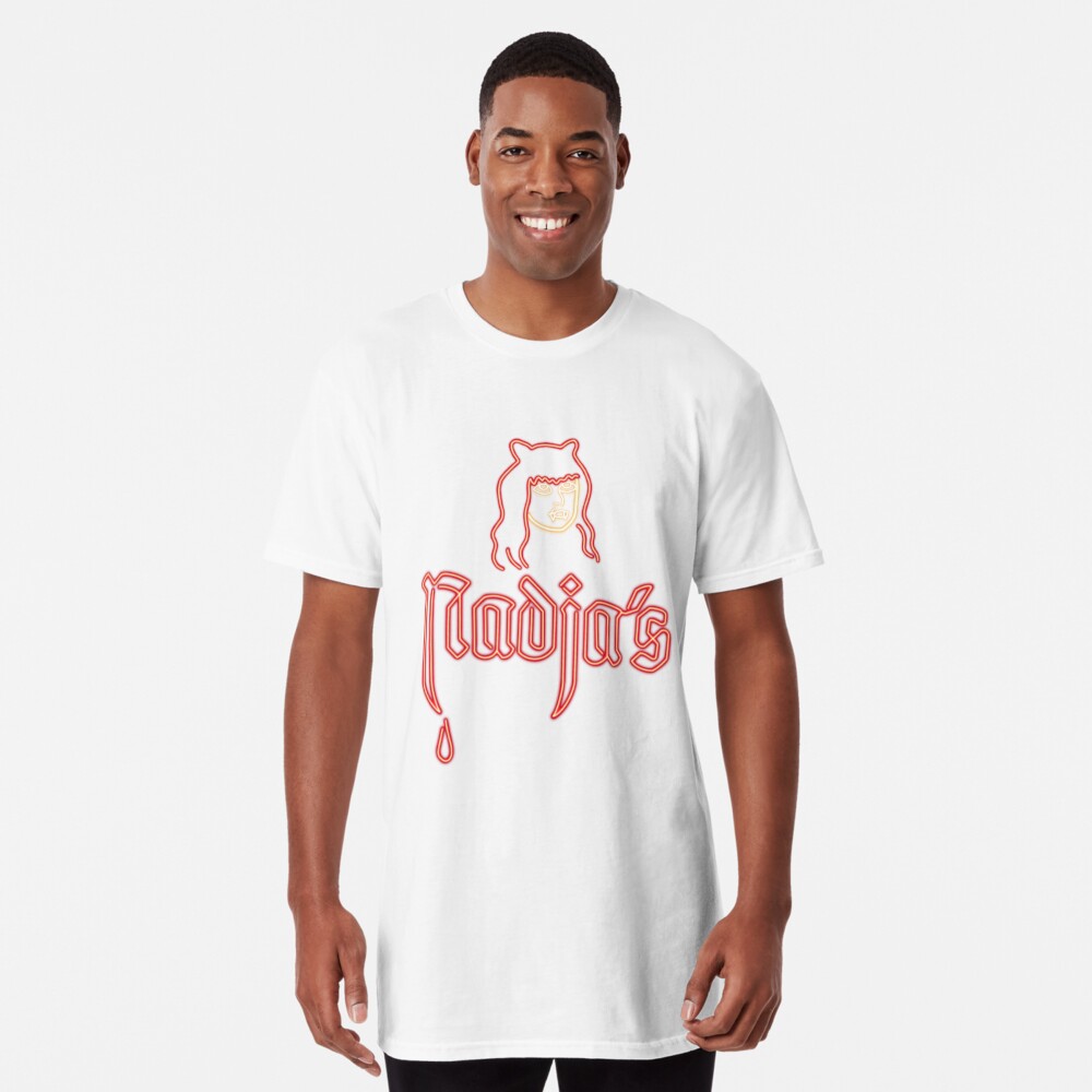 Aperçu de l'œuvre T-shirt long créée et vendue par Twisted-Giraffe.