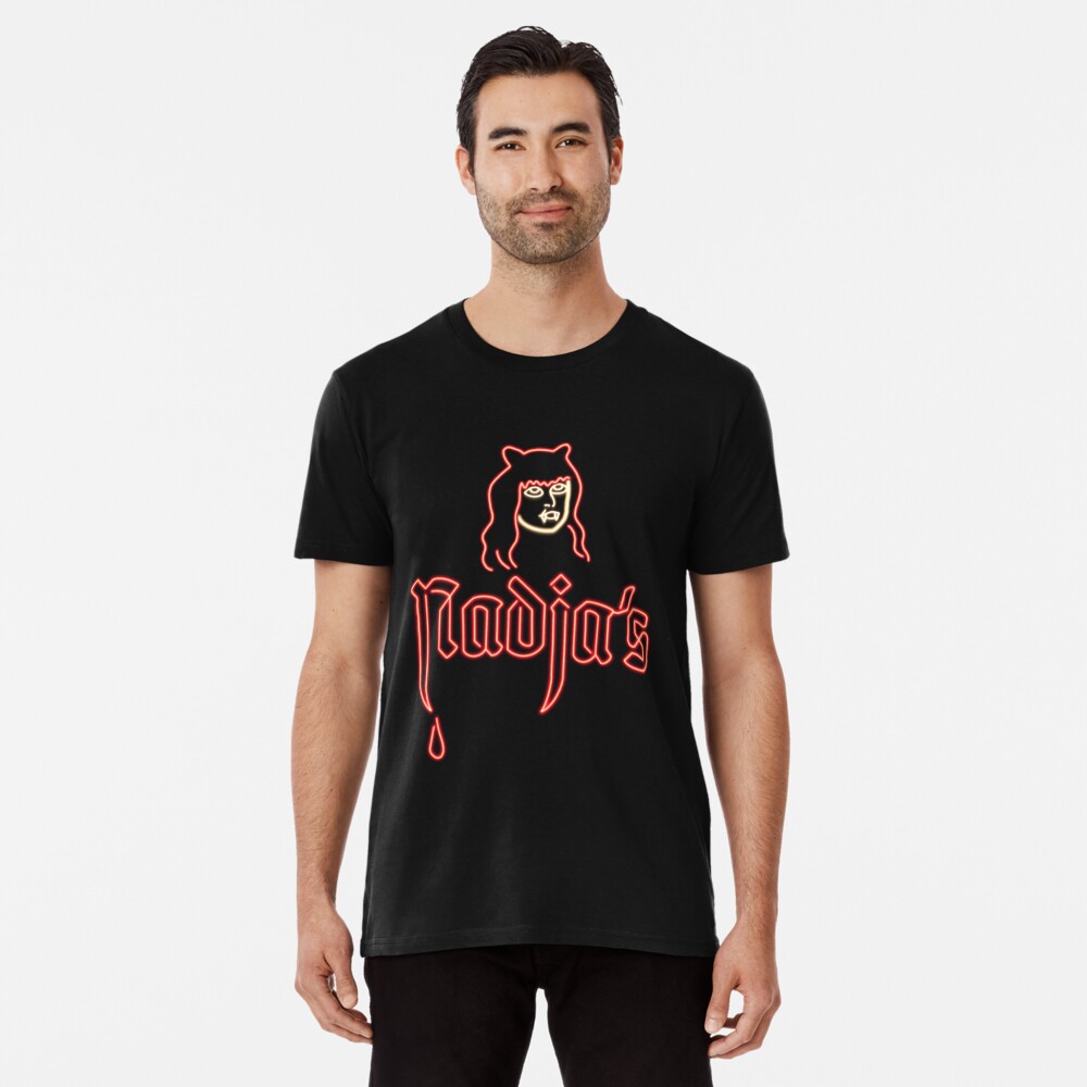 Aperçu de l'œuvre T-shirt premium créée et vendue par Twisted-Giraffe.