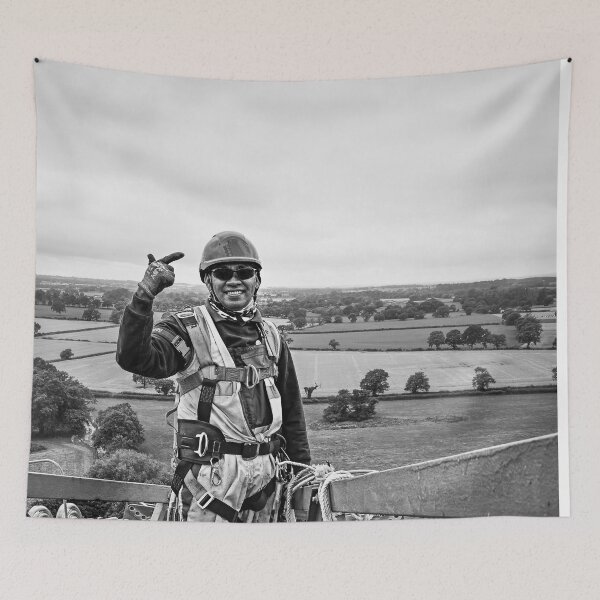 Item preview,  I can see the pub (Mono) designed and sold by Jimmy Deas.