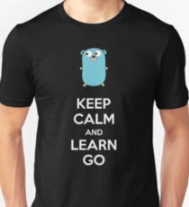 Camiseta ajustada Mantén la calma y aprende Go - Dark edition