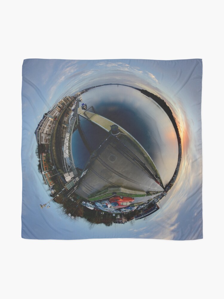 Alternate view of Foyle Marina at Dawn, Stereographic Scarf