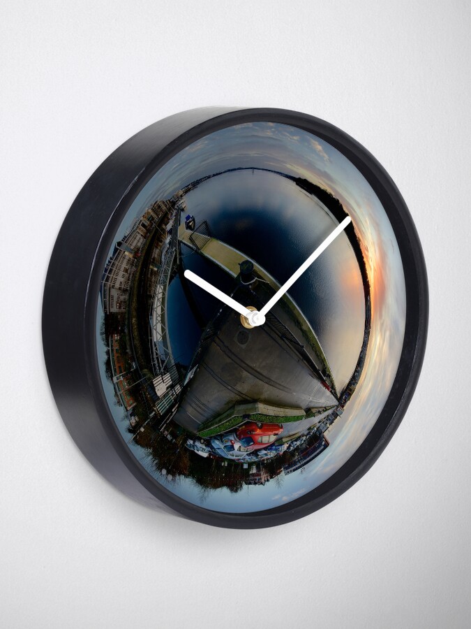 Alternate view of Foyle Marina at Dawn, Stereographic Clock
