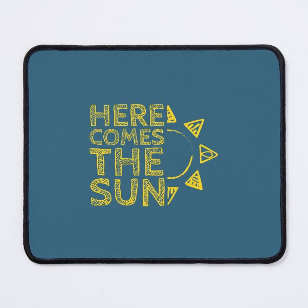 Artikelvorschau, Here Comes the Sun inspirierend zitiert T-Shirt für Frauen entworfen und verkauft von DoYoonR.