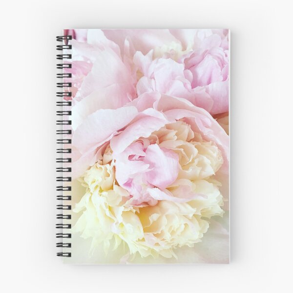 Aperçu de l'œuvre Pivoine de Sundae à la crème glacée créée et vendue par madefound.