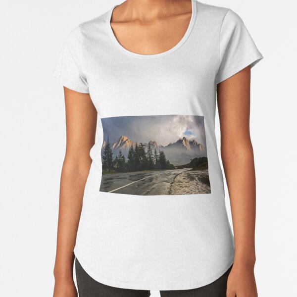 road to High Tatra Mountain Ridge in stormy weather Premium Scoop T-Shirt