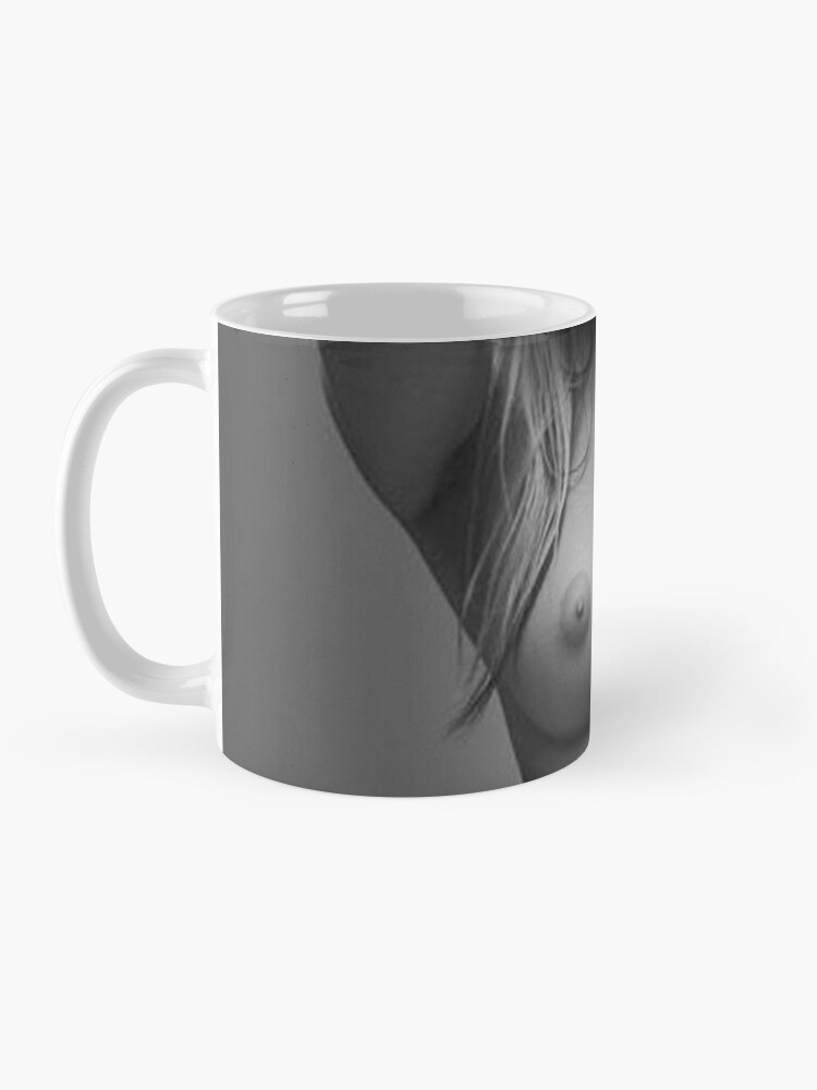 Taza De Caf Modelo Desnuda Sexy Posando Su Cuerpo Caliente Desnudo En Topless Retrato Desnudo