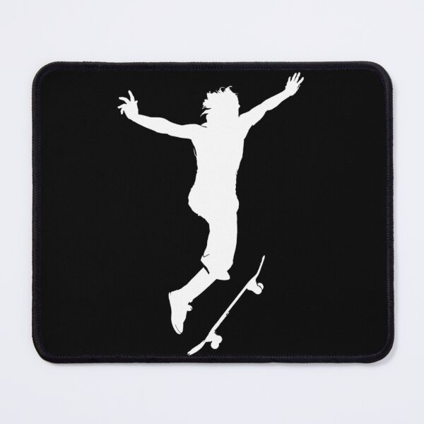 Artikelvorschau, Skateboard in 360 Flip Ich liebe Skateboarding Essential T-Shirt entworfen und verkauft von brittaapriliy.
