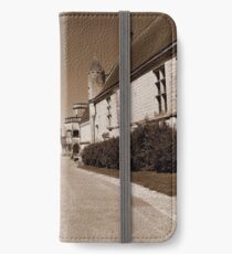 Loches iPhone Wallet/Case/Skin