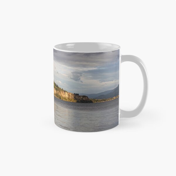Aperçu de l'œuvre Paysage d'été du lac Okanagan près de Penticton créée et vendue par Amy Mitchell.
