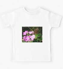 Owl Butterfly on Petunia. Kids Tee