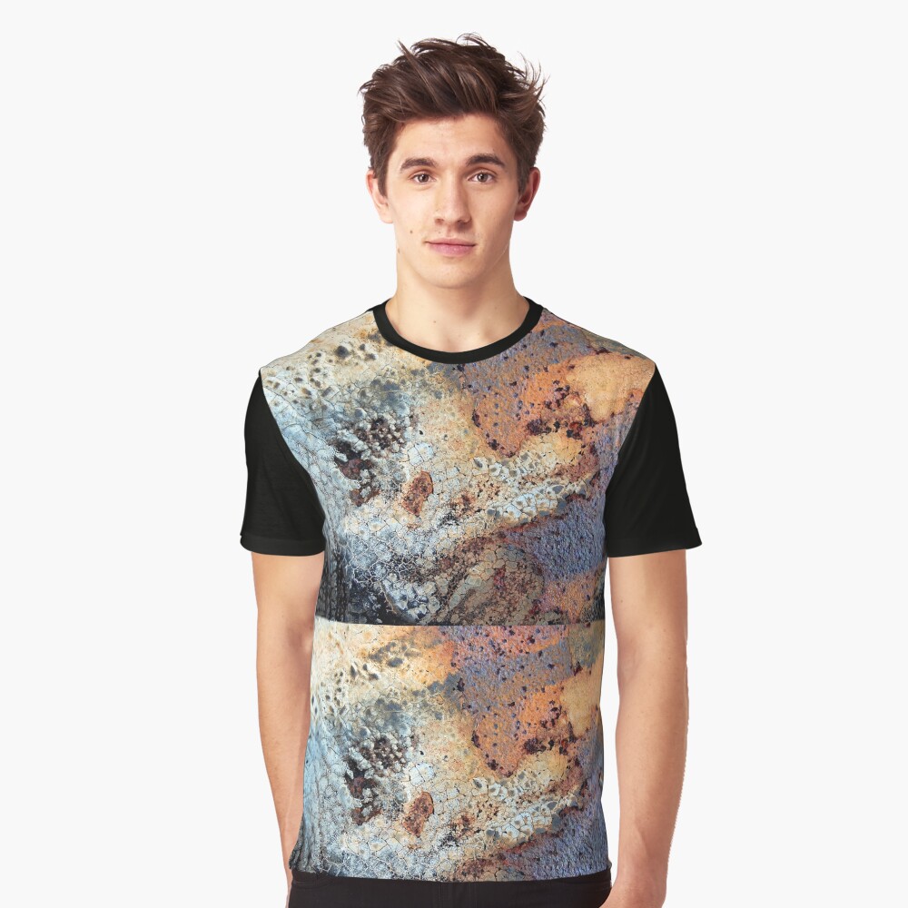 The Paw Print Graphic T-Shirt