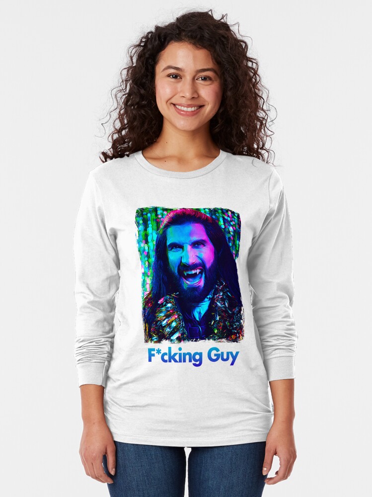 Aperçu 2 sur 5. T-shirt manches longues avec l'œuvre Ce que nous faisons dans l'ombre - Nandor l'implacable, F*king Guy, Saison 4 créée et vendue par reactionstudios.