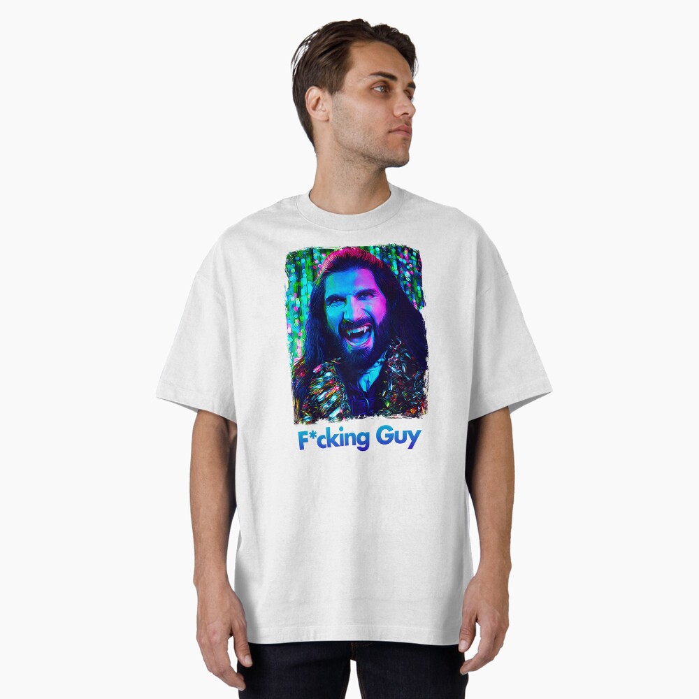Aperçu de l'œuvre T-shirt oversize créée et vendue par reactionstudios.